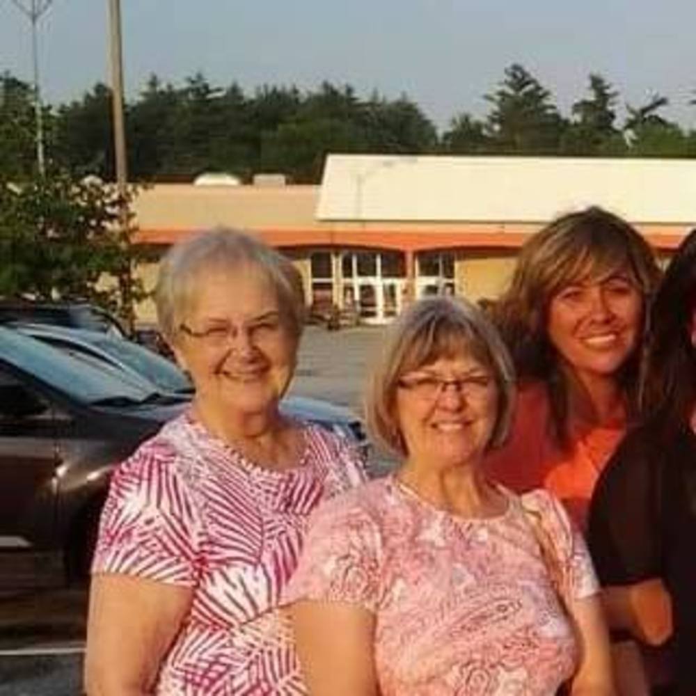 Meet your Posher, Denise